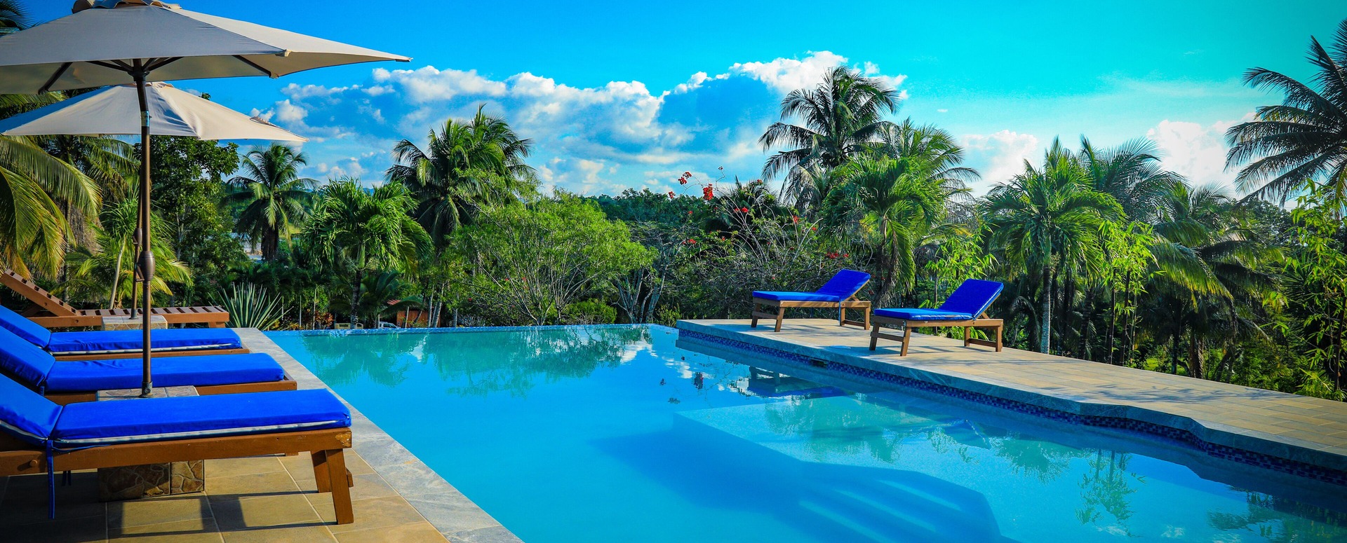 __rentals_with_pools