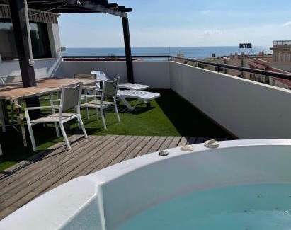 Carboneras Apartment | Ático Cabo de Gata con Terraza, Jacuzzi y vistas al mar