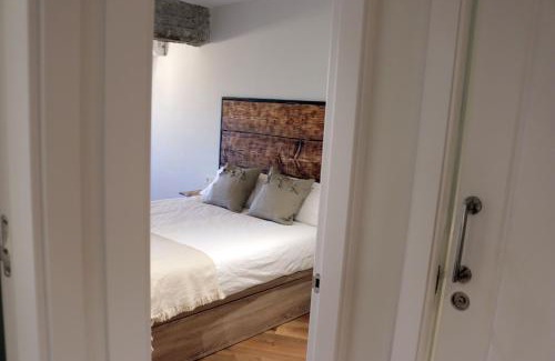 Centro Apartment | Ático Industrial Céntrico, Reformado, Air-Acond, WiFi