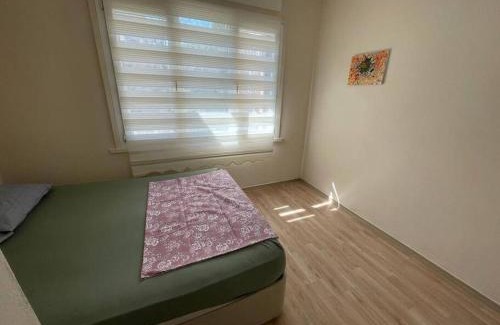 Camlık Mahallesi Apartment | ÇAM AĞAÇLARININ İÇİNDE DENİZ MANZARALI VİLLA