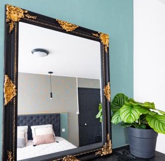 Montivilliers Apartment | Élégante chambre avec salle de douche privative