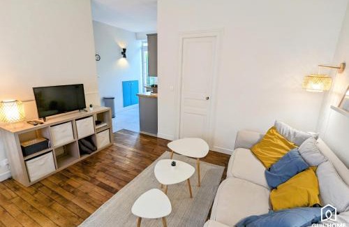 Chateaudun-Bannier Apartment | Ô plaisir des sens * Jardin * Parking * Plain-pied