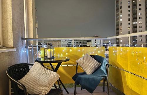 Targowek Apartment | Św Wincentego 114 SuperApart - Z balkonem