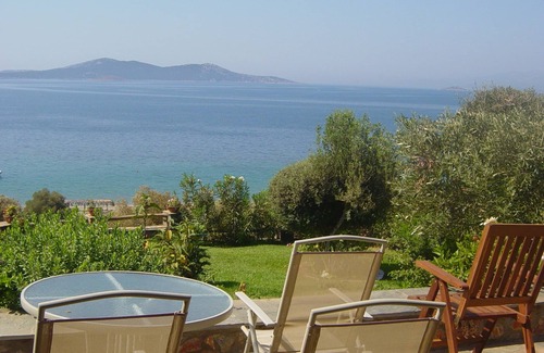 Karystos House | Άνετη διαμονή, μαγευτική θέα, υπέροχη παραλία!