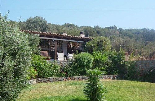 Karystos House | Άνετη διαμονή, μαγευτική θέα, υπέροχη παραλία!