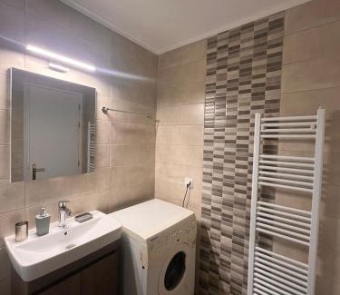 Tripoli Apartment | Ήρεμο σπίτι casa puente