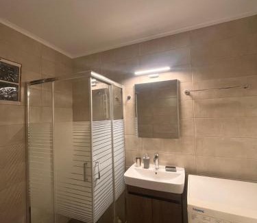 Tripoli Apartment | Ήρεμο σπίτι casa puente