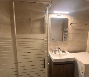 Tripoli Apartment | Ήρεμο σπίτι casa puente