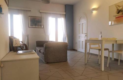 Ydrousa Apartment | Διαμέρισμα με πανοραμική θέα στη θάλασσα & ιδιωτική παραλία