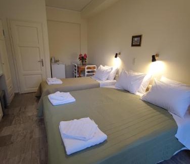 Mithimna Hotel | Ιρις