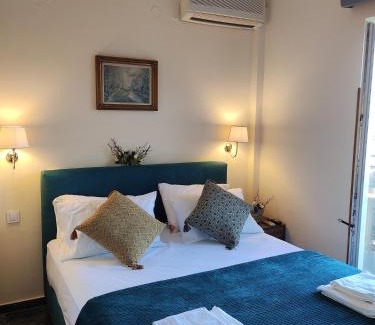 Mithimna Hotel | Ιρις