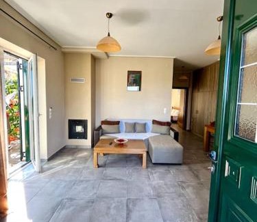 Lesvos Apartment | Κamares Houses