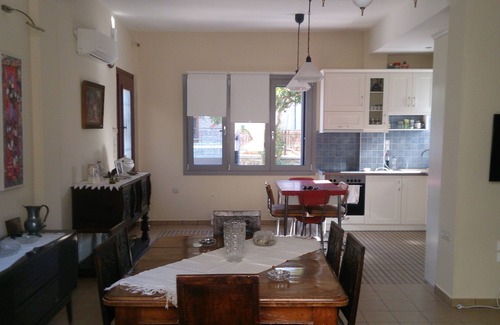 Lesvos House | Παραδοσιακός πύργος, χτισμένος το 1827.