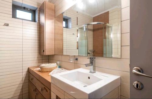 Megalopolis Apartment | Ταξιδιώτες Travellers