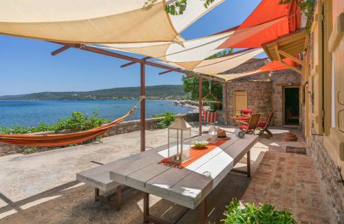 Mantamados House | Το Παλιό Αγγειοπλαστείο Τσκαλαδιό