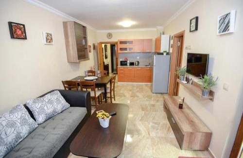 Pomorie Apartment | Апартаменти "Лазур" в сърцето на Поморие