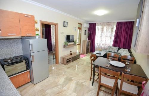 Pomorie Apartment | Апартаменти "Лазур" в сърцето на Поморие