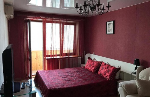 Novo-Savinovskiy Apartment | Апартаменты на Адоратского 9