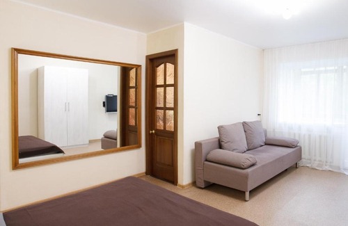 Krasnoyarsk City Centre Apartment | Апартаменты на Набережной Сурикова 4