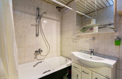 Southern Administrative Okrug Apartment | Апартаменты Остров мечты (Комната )