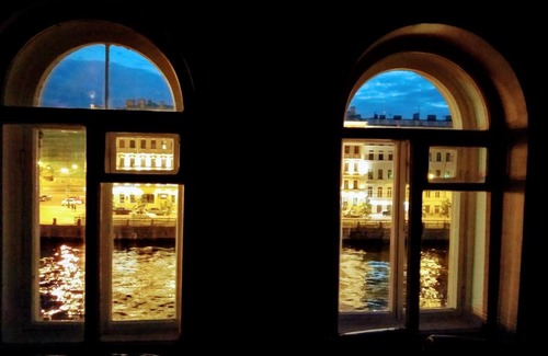 St. Petersburg City Centre Apartment | Апартаменты с 3 спальнями, балконом и видом на Фонтанку