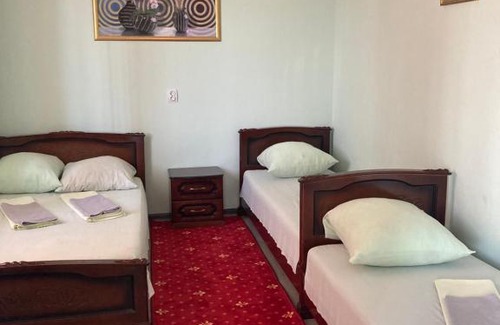 Leningradskaya Hotel | Атлас