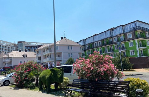 Vesyoloe Hotel | Гостевой дом Грация