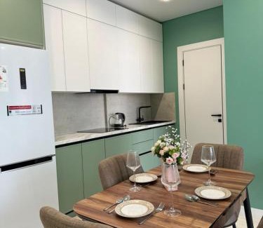 Almaty Apartment | Двухкомнатная квартира с дизайнерским интерьером и видом на горы