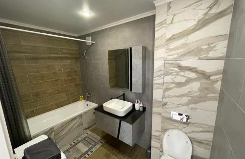 Petropavlovsk Apartment | Новостройка дворец спорта бизнес-класс с ортопедическим матрасом и белым постельным