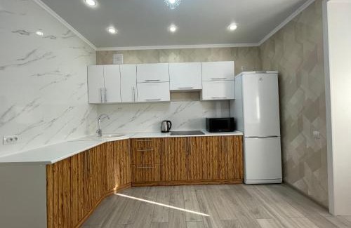 Petropavlovsk Apartment | Новостройка дворец спорта бизнес-класс с ортопедическим матрасом и белым постельным