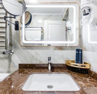 Kaztsik Hotel | РИМ Grand Hotel