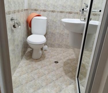 Chernomorets House | стаи за гости Левтерови