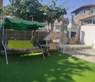 Chernomorets House | стаи за гости Левтерови
