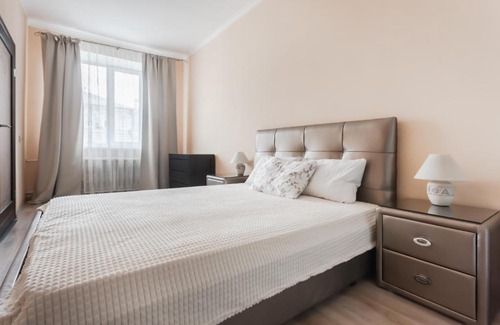 Leninskiy rayon Apartment | Уютная квартира в сталинке с видом на Садовую