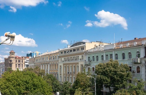 Leninskiy rayon Apartment | Уютная квартира в сталинке с видом на Садовую