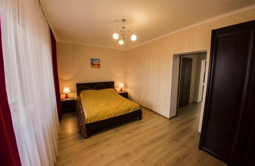 Ufa Apartment | Хоум Отель на Краснодонской, 5