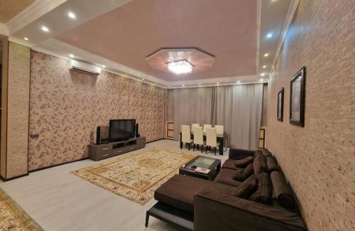 Bostandyk District Apartment | Шикарная 4 комнатная квартира