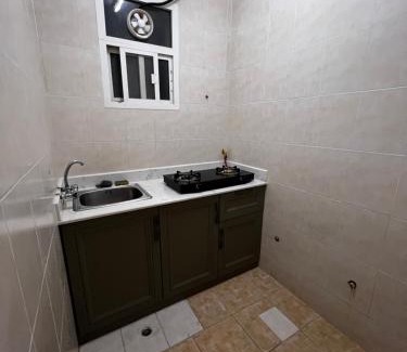 Salalah Apartment | استديو للإيجار في صلالة يشمل غرفة وحمام ومطبخ تحضيري فقط
