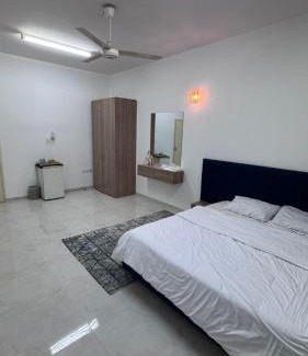 Nizwa Apartment | الذهب الأزرق للشقق الفندقية فرق