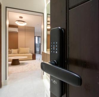 Al-Hamra'a Apartment | المنار ديزاين 13