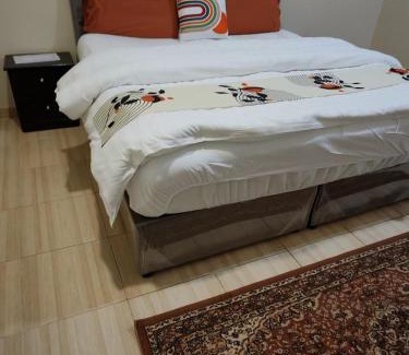 Ar Rayis Apartment | جناح فاخر غرفتين نوم وصالة تلفزيون