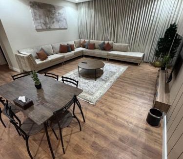 Taif Apartment | دور أرضي راقٍ بأثاث أنيق