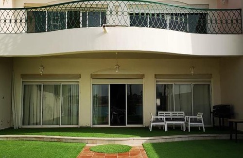 Durrat Al-Arous Villa | سي بوون الشاطئ الذهبي درة العروس