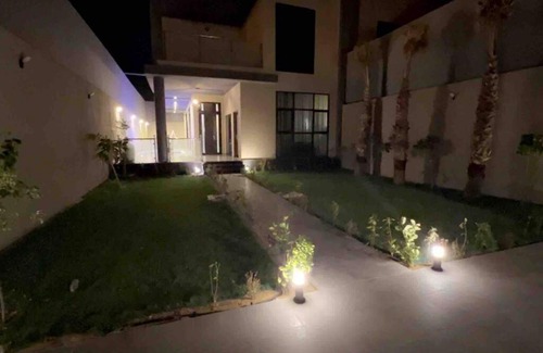Al Khobar House | شالية بيرليز الفندقي