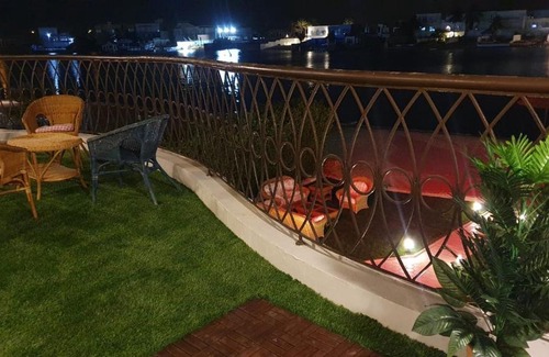 Dhahban Ski Chalet | شاليه فور نايتس