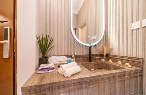 Al Aziziyah Apartment | شقه خاصه تكفي 6 اشخاص