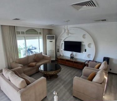 Dhahban Villa | فيلا الاحلام a