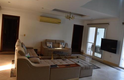 El Hadaba Villa | كارلتون فيلا بمسبح خاص واطلاله علي البحر اربع غرف نوم
