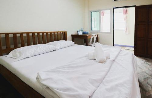 Fang House | บ้านสวนชนะจน