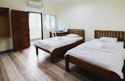 Fang House | บ้านสวนชนะจน